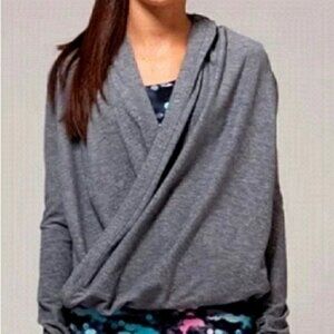 ❄️ IVIVVA by Lululemon Four Count Shrug Hooded Wrap
